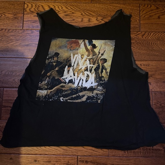 one of the coolest shirts I own!!!!😩 - Picture 2 of 2